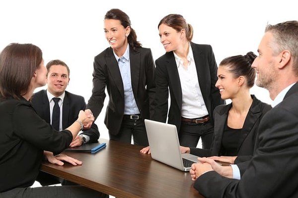 Comment la communication ouverte peut-elle améliorer la collaboration en entreprise ?