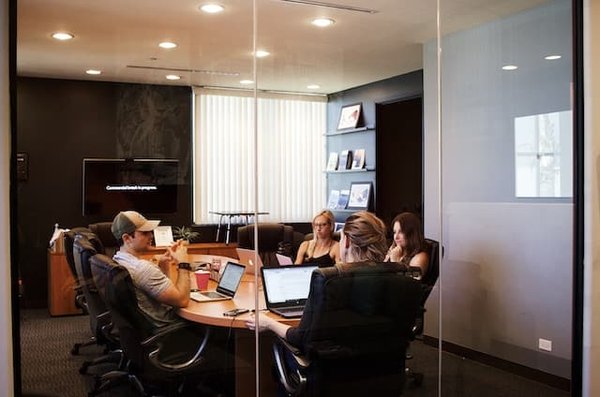 Quelles tendances digitales sont à surveiller pour une communication d'entreprise innovante ?