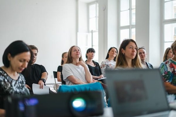 Les Meilleures Pratiques pour des Supports de Communication Visuelle Attrayants